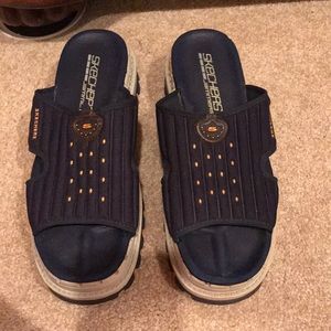 Sketchers platform slides